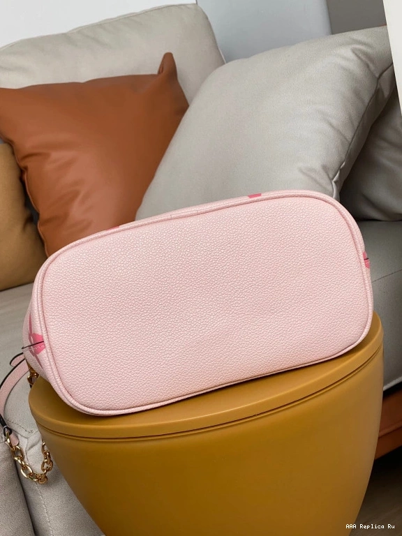 AAA Replica Ru MARSHMALLOW LOUIS VUITTON 0809